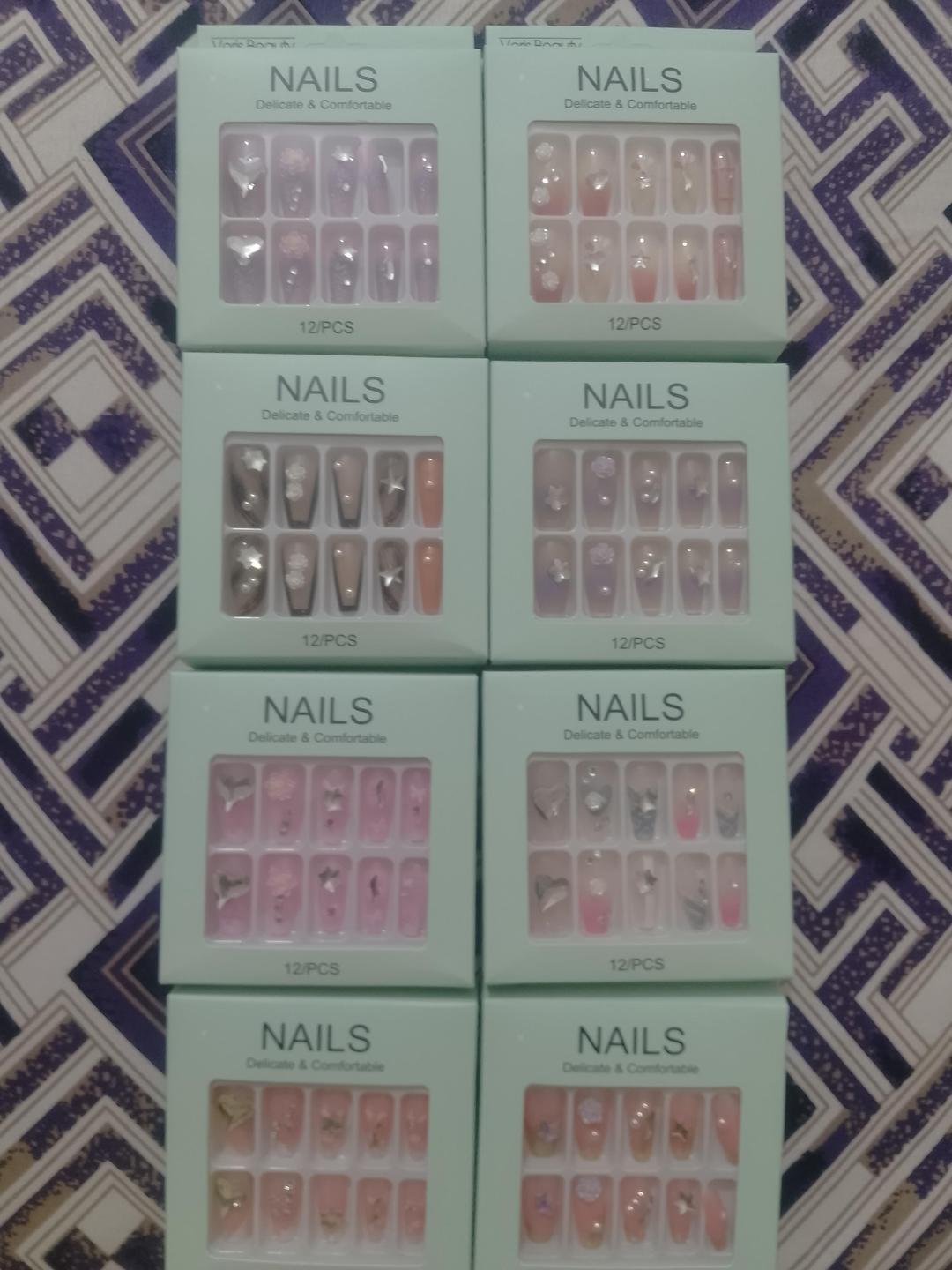 Multicolor Stick On Nails 12 Pcs – ABS Smooth Coverage Reusable Artificial Nails for Daily Wear